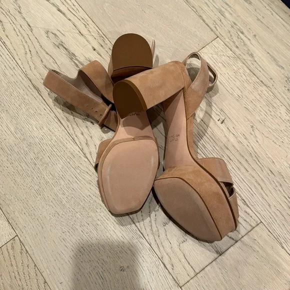 Brand new Stuart weitzman nude suede ankle strap heels 6 - Picture 3 of 4